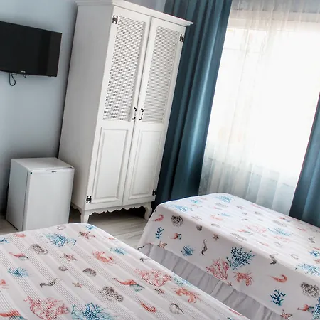 Villamer B&B 알라카티