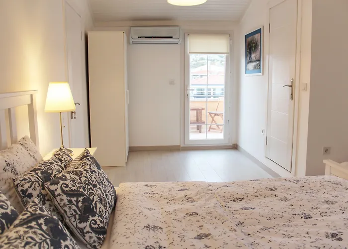 Villamer Oda ve Kahvaltı 4*